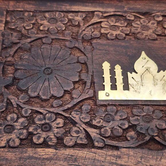 Hand Carved Wooden Trinket Jewelry Box With Brass Taj Mahal Vintage VTG - Picture 3 of 9